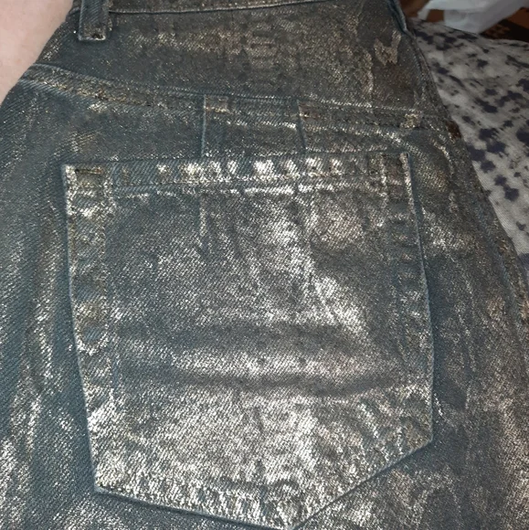WE THE FREE CRVY Jeans Cropped Metallic Snakeskin Coated Black Gold NWOT… - Picture 7 of 10
